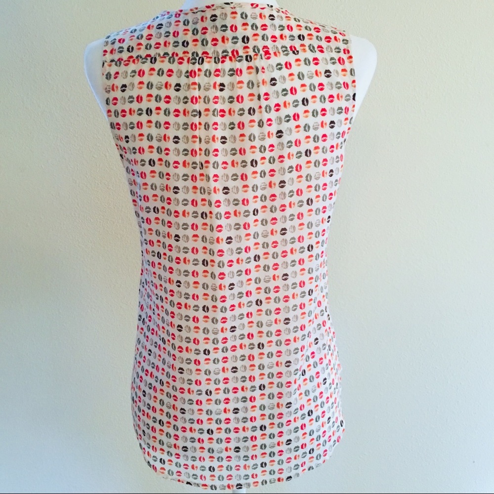 Gap Lip Print Button-Up Ruffle Top - image 6